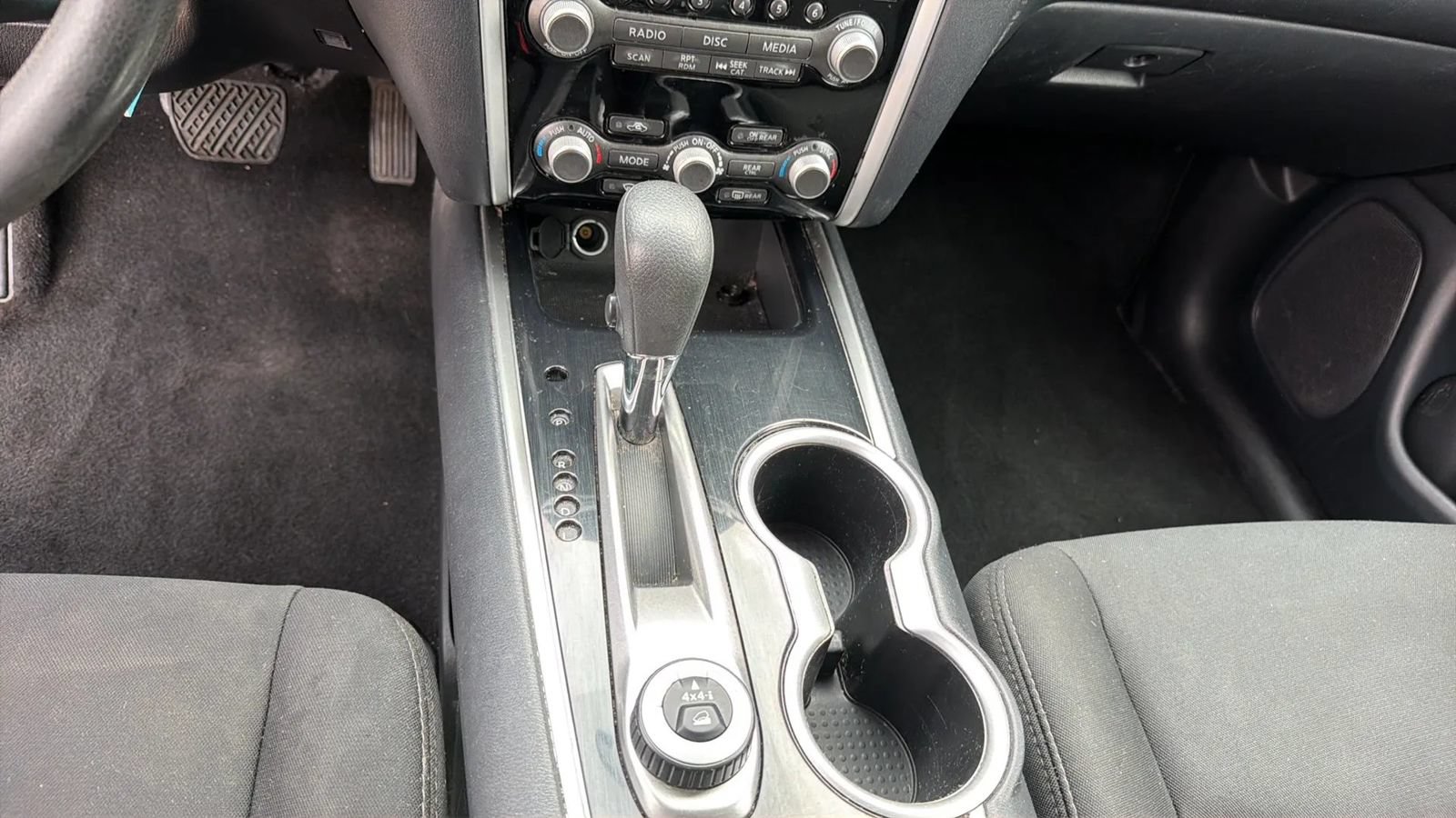 Used 2020 Nissan Pathfinder S AWD/4WD image 9