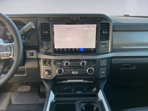 Used 2025 Ford F350 Platinum AWD/4WD image 21
