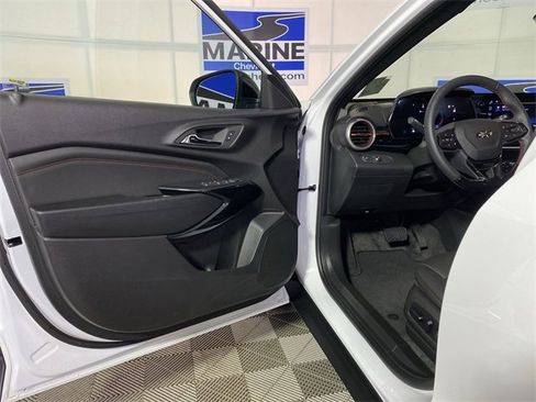 Certified 2026 Chevrolet Trax RS image 26