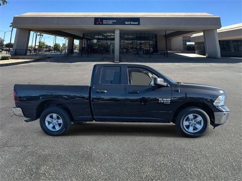 Used 2024 RAM 1500 Classic SLT image 7