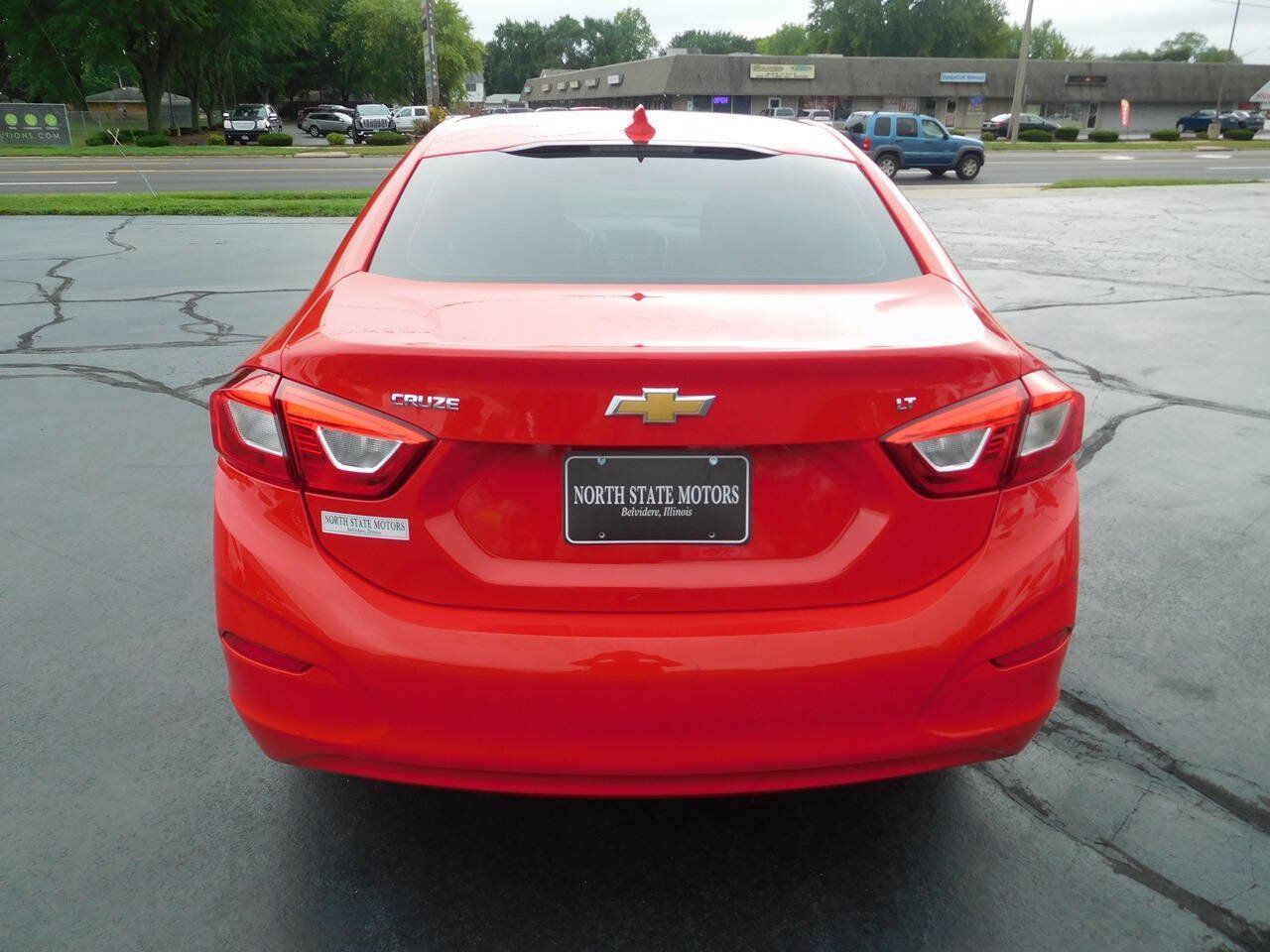 Used 2018 Chevrolet Cruze LT FWD image 8