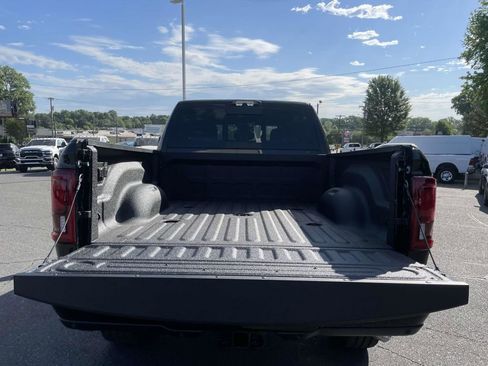 New 2026 RAM 2500 Big Horn AWD/4WD image 19