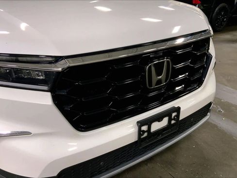 Used 2023 Honda Pilot Touring image 29