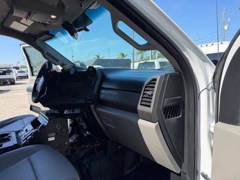 Used 2018 Ford F350 XL w/ Power Equipment Group AWD/4WD image 18
