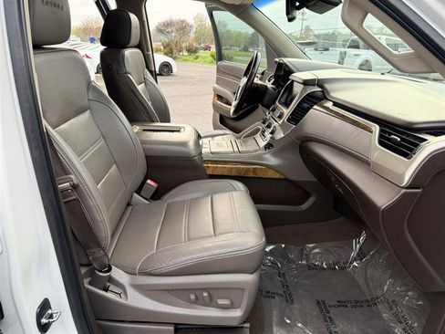 Used 2016 GMC Yukon XL Denali w/ Open Road Package AWD/4WD image 13