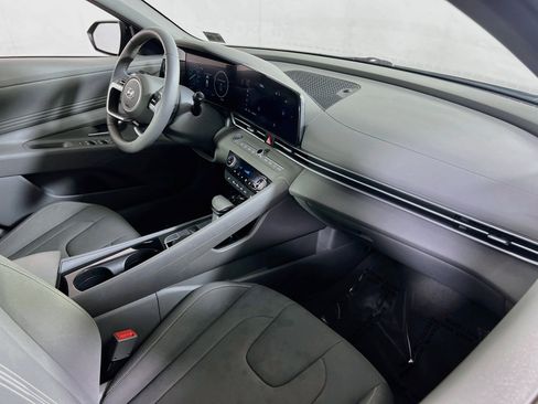 Used 2023 Hyundai Elantra SEL w/ Convenience Package FWD image 28