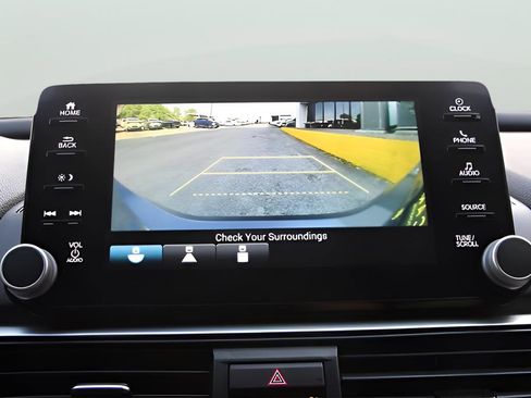 Used 2018 Honda Accord Sport image 17