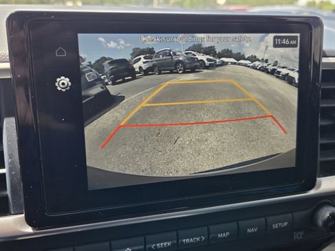 Certified 2025 Hyundai Venue Limited FWD image 19