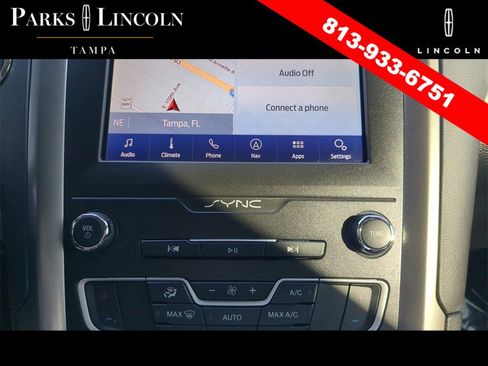 Used 2020 Ford Fusion SE image 18