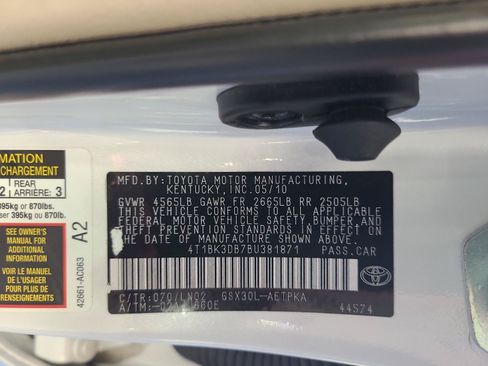 Used 2011 Toyota Avalon Limited FWD image 25