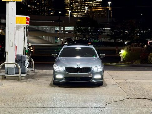 Used 2018 BMW 530i xDrive 530i xDrive Sedan 4D image 17