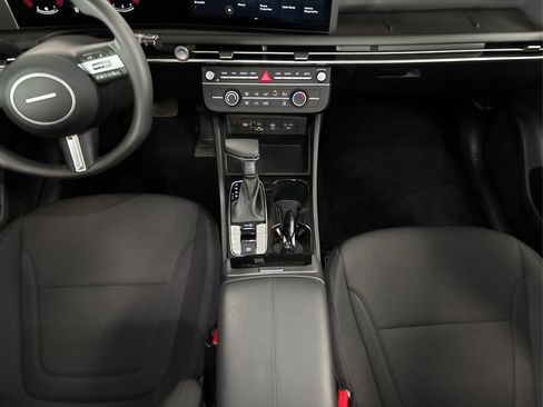 Certified 2026 Hyundai Tucson SE image 18