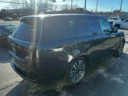 Used 2023 Land Rover Range Rover SE image 5
