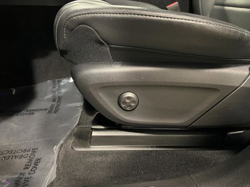 Used 2022 Mercedes-Benz GLE 350 4MATIC w/ AMG Line Exterior image 25