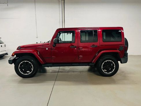 Used 2012 Jeep Wrangler Unlimited Sahara image 5