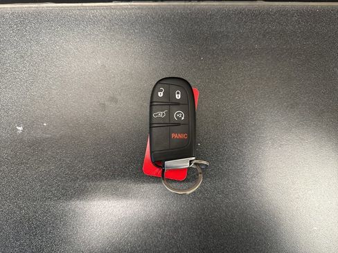 Used 2017 Jeep Grand Cherokee Limited w/ Trailer Tow Group IV image 21