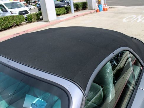 Used 2001 Porsche 911 Cabriolet image 38