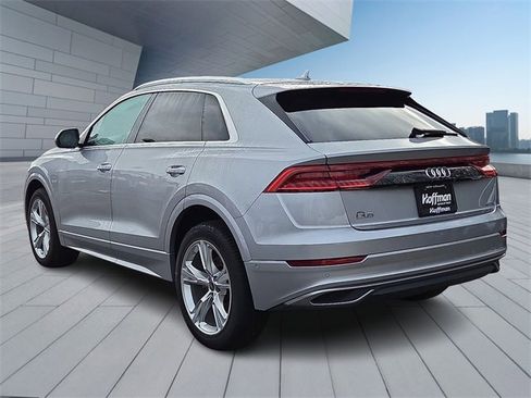 Certified 2022 Audi Q8 Premium image 4