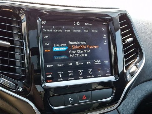 Used 2019 Jeep Cherokee Limited AWD/4WD image 17