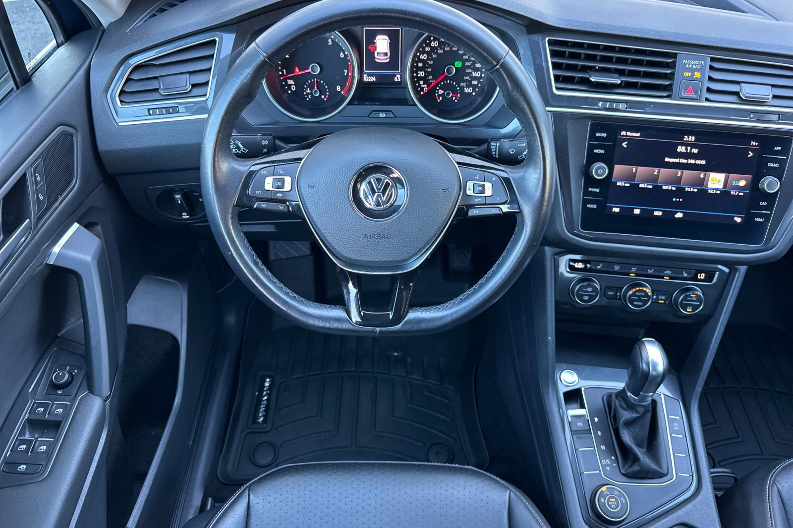 Used 2019 Volkswagen Tiguan SE AWD/4WD image 15