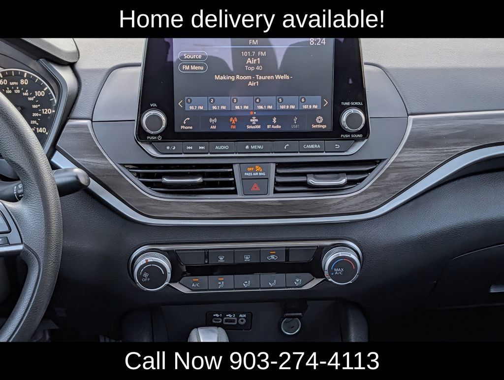 Used 2025 Nissan Altima 2.5 SV FWD image 14