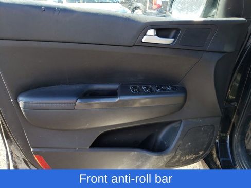 Used 2022 Kia Sportage LX image 16