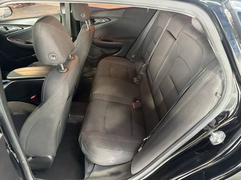 Used 2018 Chevrolet Malibu LT w/ Redline Edition FWD image 16