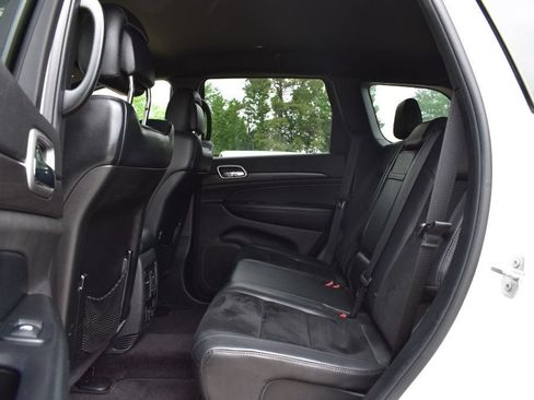 Used 2018 Jeep Grand Cherokee Altitude AWD/4WD image 21