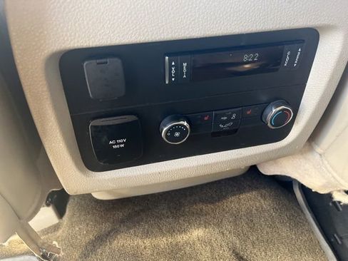 Used 2016 Lincoln Navigator L Select image 19