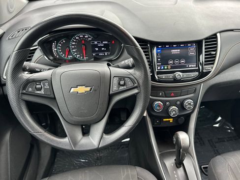 Used 2020 Chevrolet Trax LT image 14