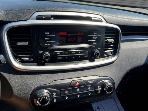 Used 2016 Kia Sorento L FWD image 14