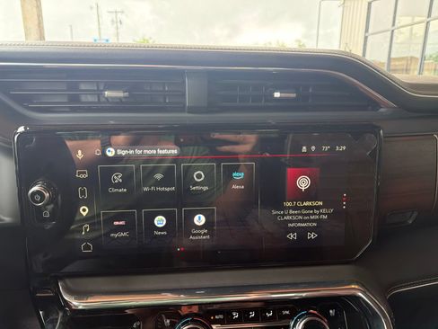 Used 2025 GMC Sierra 2500 Denali Ultimate AWD/4WD image 16