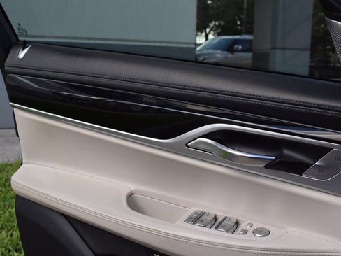 Used 2017 BMW ALPINA B7 xDrive image 74