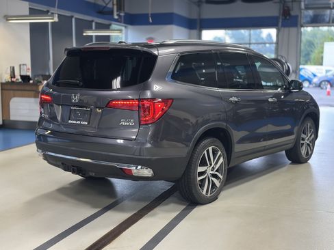 Used 2018 Honda Pilot Elite image 5