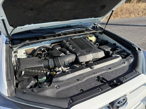 Used 2021 Toyota 4Runner TRD Off-Road Premium image 18