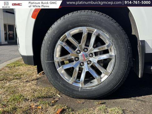 Used 2023 GMC Yukon SLT w/ SLT Luxury Package image 8