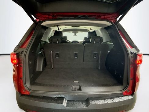 Used 2020 Chevrolet Traverse RS FWD image 28