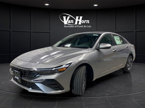 New 2026 Hyundai Elantra Limited image 7