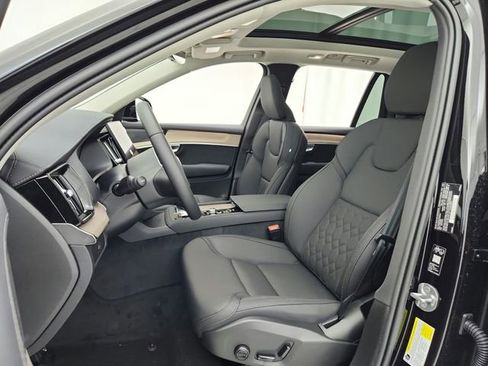 New 2026 Volvo XC90 B6 Plus w/ Protection Package image 17