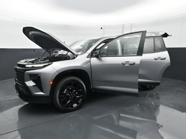 Used 2025 Chevrolet Traverse RS AWD/4WD image 30