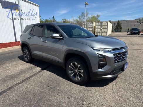 New 2026 Chevrolet Equinox LT w/ Convenience Package II AWD/4WD image 5