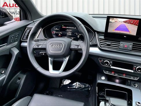Used 2025 Audi Q5 2.0T Premium w/ Convenience Plus Package image 8