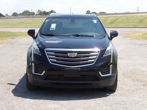 Used 2017 Cadillac XT5 Luxury AWD/4WD image 3