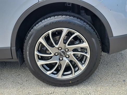 Certified 2022 Lincoln Corsair FWD image 5