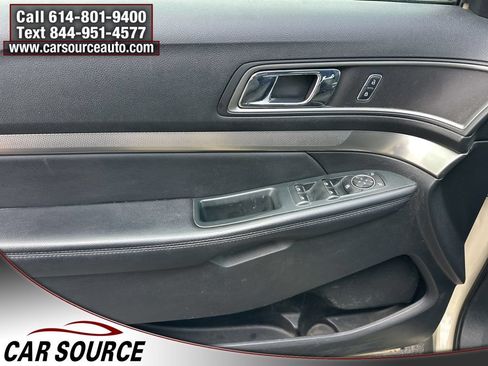 Used 2018 Ford Explorer XLT AWD/4WD image 9
