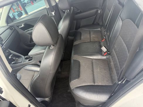 Used 2019 Kia Niro S Touring FWD image 20