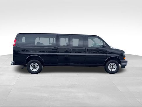 Used 2025 GMC Savana 3500 LT w/ LT Preferred Equipment Group RWD image 7