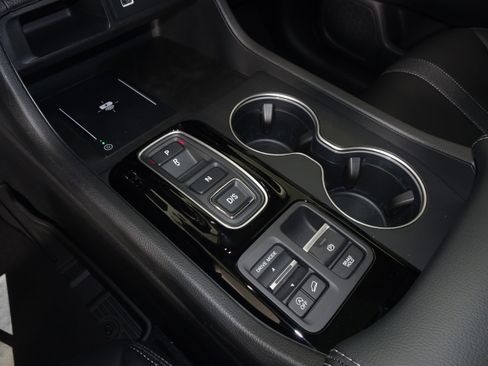 New 2025 Honda Pilot Touring image 21