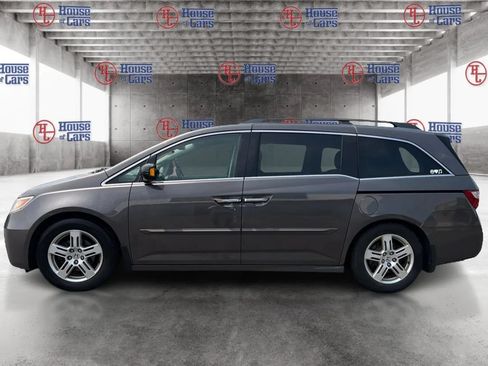 Used 2013 Honda Odyssey Touring Elite image 8