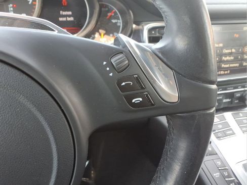 Used 2012 Porsche Panamera RWD image 19